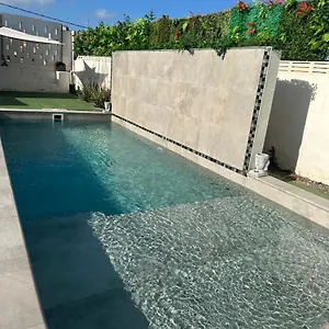 https://valtisya-pool-and-airport.in-canary-islands.com